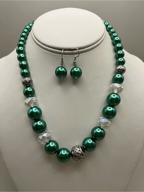 Emerald Green Faux Pearl Necklace Earring Set Silver Tone Crystal Beaded Jewelry